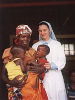 Siostra Talita Rzca z orodka zdrowia w Buraniro