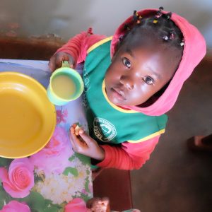 Pomoc głodującym - program dożywiania dzieci z Rwandy i Ugandy 01