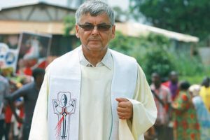 Franciszek Filipiec MIC, Zgromadzenie Marianów. Misja: Atok, Kamerun