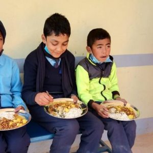 wyposażenie dla kuchni 01 Ruch Maitri Adopcja Serca pomoc ubogim Nepal Karunika
