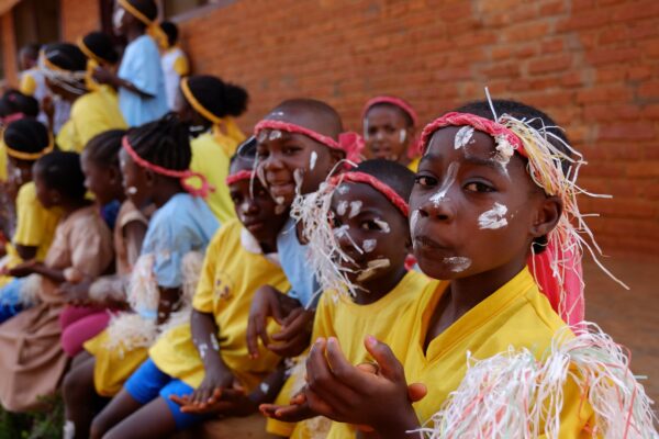 Żywność dla przedszkolaków i uczniów Ruch Maitri Adopcja Serca pomoc Afryce 05