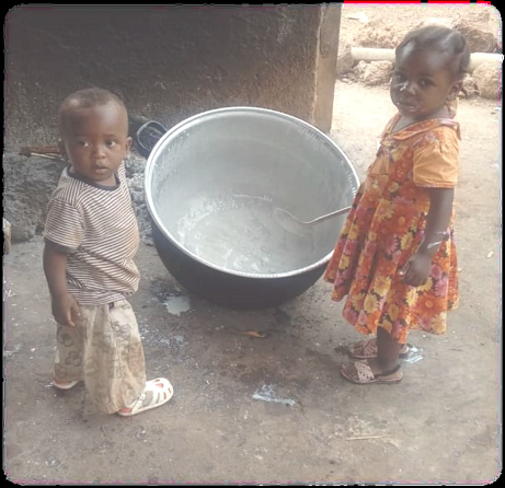 Pomoc w dożywianiu ponad 200 dzieci z przedszkola w Dimako pomoc Afryce pomoc ubogim Ruch Maitri Adopcja Serca pomoc humanitarna 01