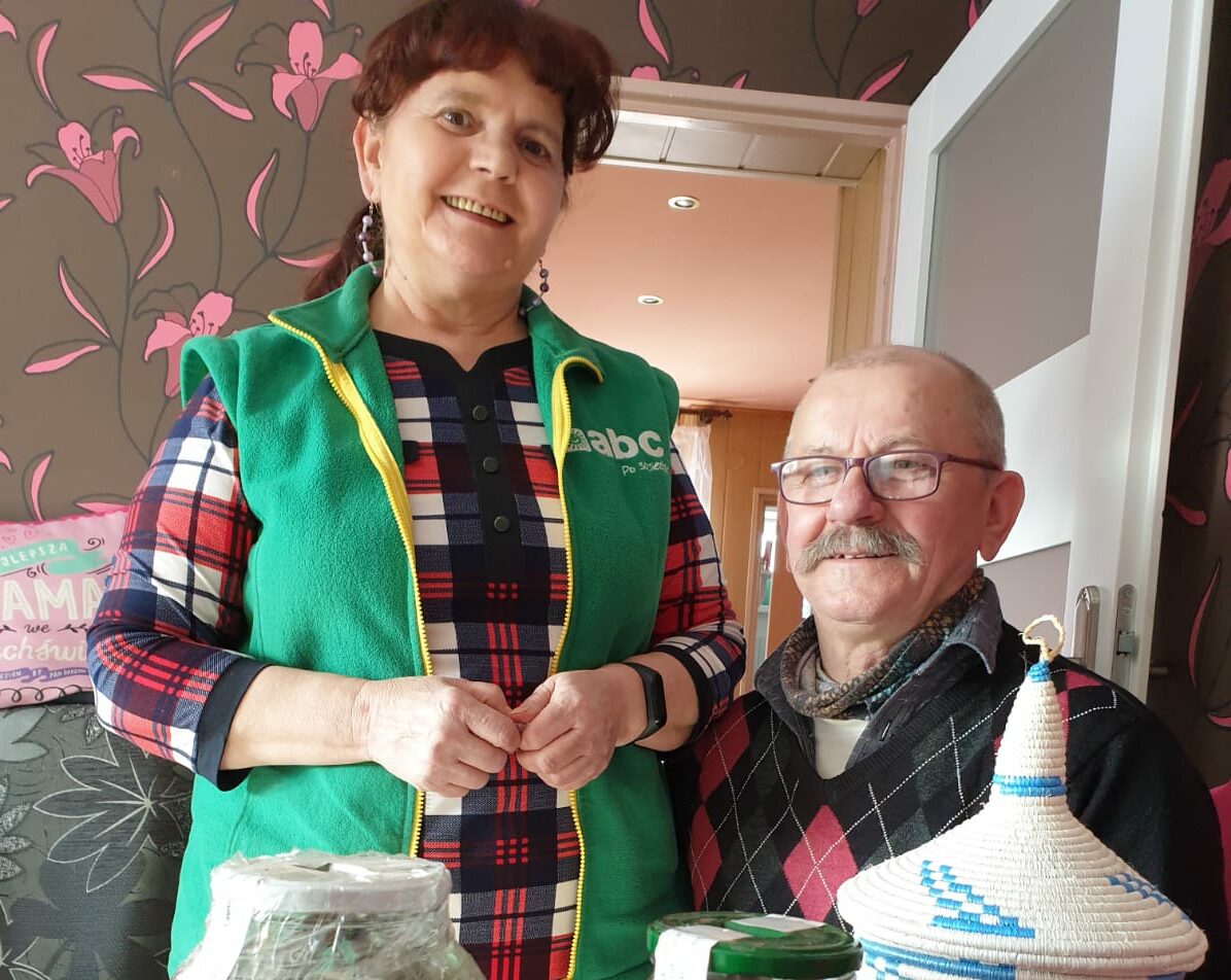 Pani Bożena Lemierska, wolontariuszka Ruchu Maitri