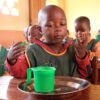 ianie dzieci z przedszkola w Essiengbot w Kamerunie 01 Pomoc Afryce Adopcja Serca 06
