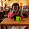 Dożywianie dzieci z przedszkola w Essiengbot w Kamerunie 01 Pomoc Afryce Adopcja Serca 03