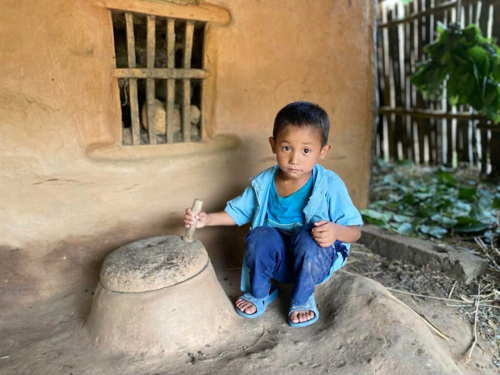 Podaruj jedzenie dla dzieci z osady Shaktikhor w Nepalu Ruch Maitri pomoc Afryce Adopcja Serca Nepal 01