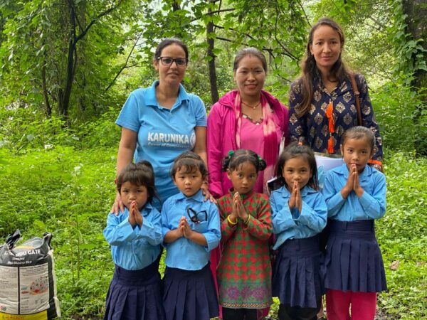 Wyposażenie biura organizacji pomocowej w Nepalu pomoc ubogim Adopcja Serca Maitri 02