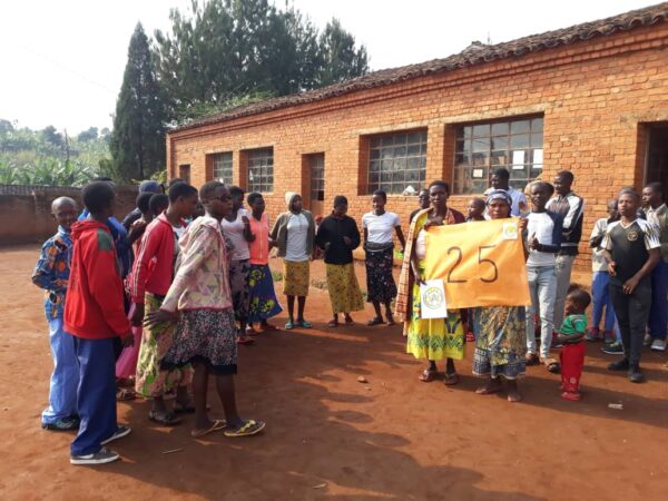 Wyposażenie internatu dla studentów w Kayanza w Burundi Adopcja Serca Ruch Maitri 03