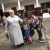 Posiłki dla uczniów ze szkoły pod wezwaniem św. Józefa w Makabandilou Adopcja Serca Maitri pomoc ubogim pomoc Afryce dożywianie 04