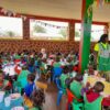 Pomoc świąteczna i dożywianie dzieci ze szkoły w Doume w Kamerunie Adopcja Serca Maitri 03