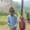 Podaruj ubrania dzieciom w Nepalu pomoc ubogim Adopcja Serca Nepal jałmużna Maitri pomaga dobroczynność 01
